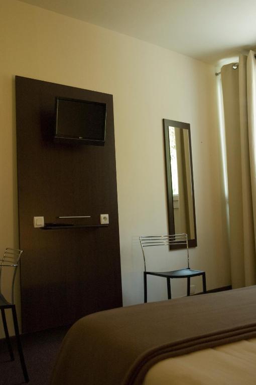 Le Mokca Hotel Meylan Bagian luar foto